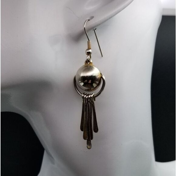 Jewelry - Native tassel earrings E250